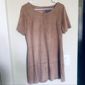 ✨Anthropologie Paper Crane Light Brown SuedeDress✨